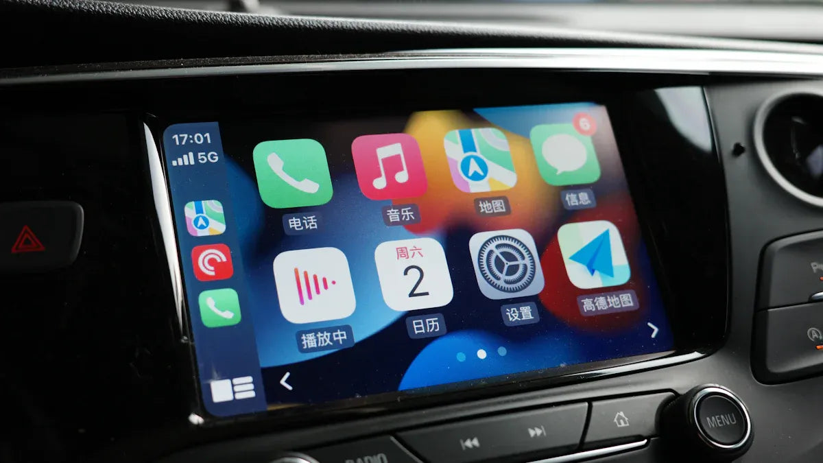 Wired vs Wireless Apple CarPlay Pros and Cons Explained|Which one is right for you?