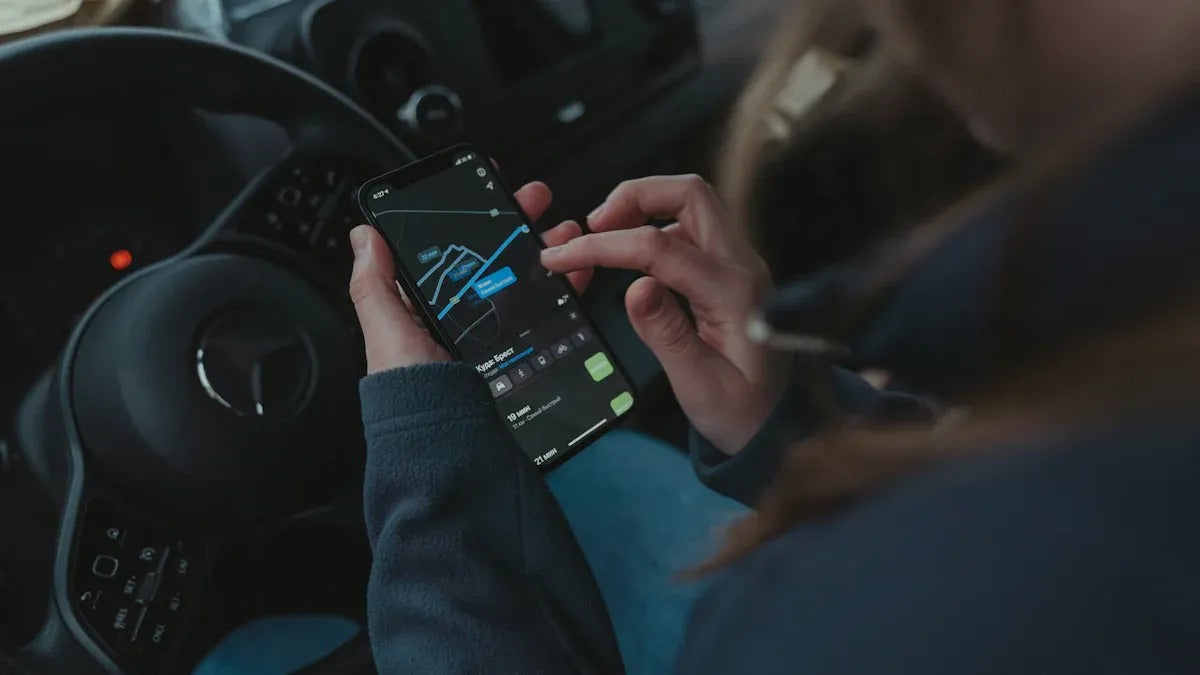 Apple CarPlay vs Android Auto Which Offers the Best Driving Experience